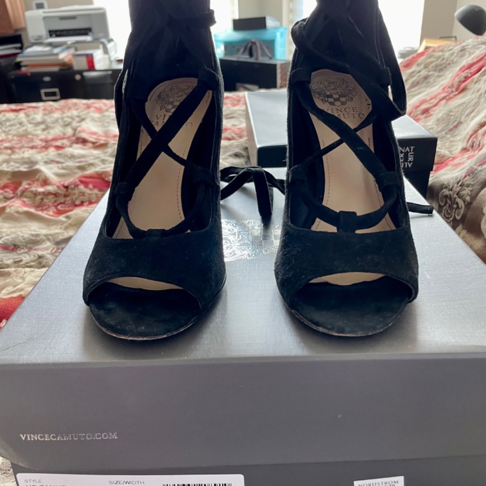 Shoes - Picture 3 of 4